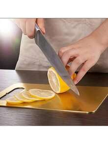 1 chiếc thớt tròn hai mặt bằng thép không gỉ chất lượng cao, thớt thái bằng thép không gỉ - dày dặn, chống nấm mốc, dễ vệ sinh, thích hợp cho nhà bếp, phòng ăn, dùng để thái thịt, trái cây và rau củ, đa chức năng và thiết thực, thiết kế tối giản. - Vàng - Xem 8