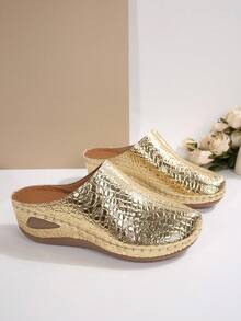 Glossy Gold Wedge Sandals, Retro Closed Toe Thick Soft Bottom Comfortable Women's Outdoor Shoes - Gold - View 9