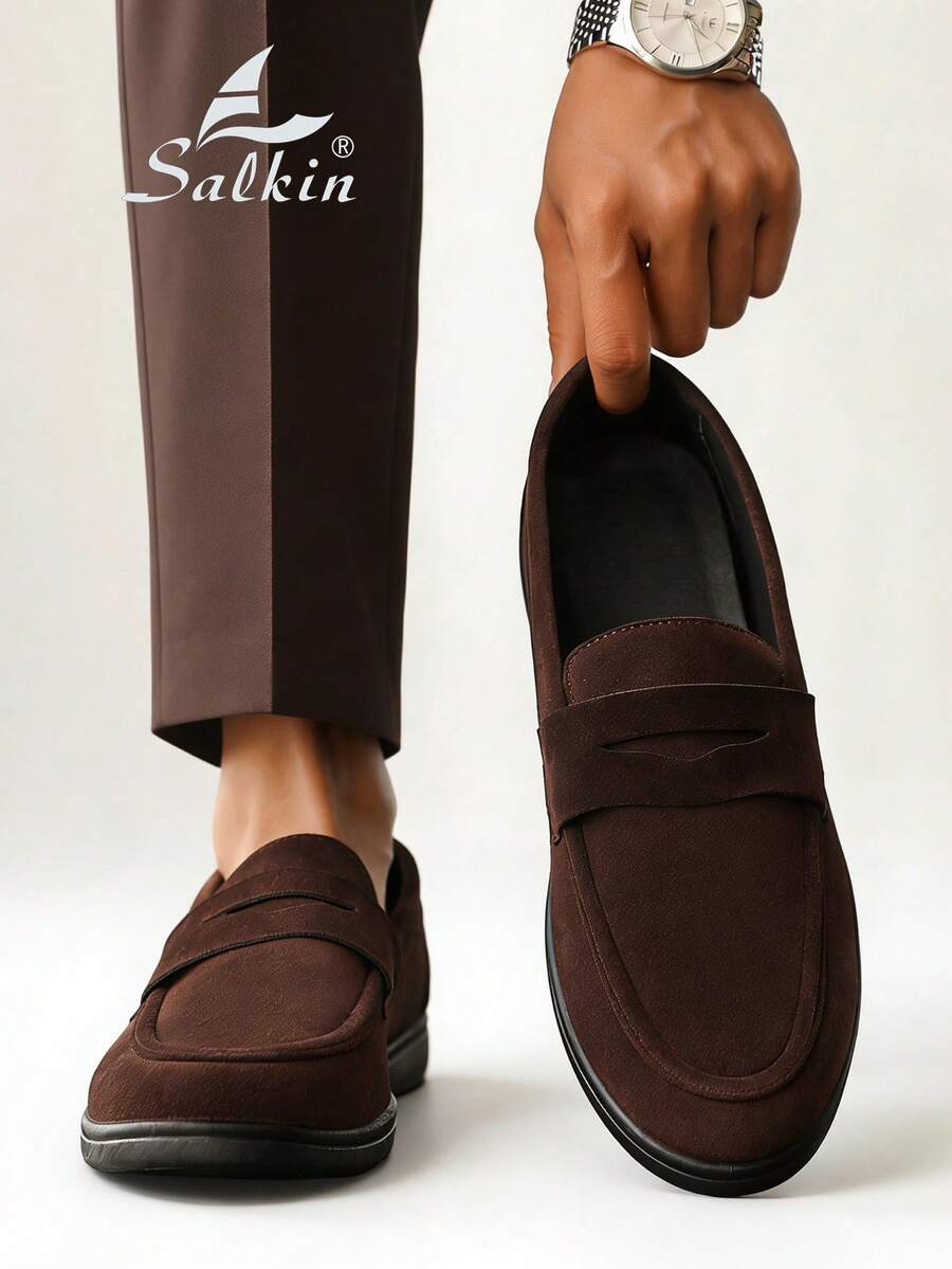 Salkin 设计师款男士休闲乐福鞋,纯色仿麂皮绒面革,柔软舒适,防滑耐磨,适合休闲、商务、派对、婚礼等多种场合,春夏秋季均可穿着,尺码齐全。注意:尺码偏小,建议选购大一码。 - 咖啡棕 - 查看 1