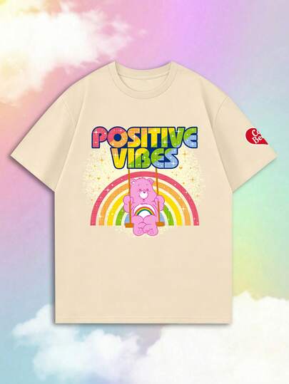 SHEIN | Care Bears Áo thun nữ tay ngắn mùa hè cổ điển in hình gấu hồng cầu vồng hoạt hình với khẩu hiệu tích cực, sự kết hợp giữa phong cách E-girl ngọt ngào, cá tính và thẩm mỹ retro Mỹ, thiết thực cho cả việc phối đồ và mặc hàng ngày, phù hợp cho các buổi hẹn hò, mua sắm mùa hè, đi học, tiệc tùng theo chủ đề, chợ đồ cũ, kỳ nghỉ ngắn, tụ họp ngày lễ và hơn thế nữa, một món đồ thiết yếu để tạo nên những bộ trang phục đường phố độc đáo mang phong cách Y2K Millennial.