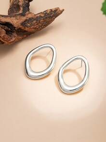 1 Pair Minimalist Luxury Asymmetrical Hollow Circle Earrings, Fashionable Elegant Lightweight Delicate Jewelry, Perfect Gift For Her - Openwork Earrings - View 5