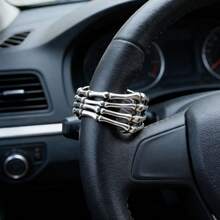 Vintage Skeleton Hand Chain Car Hanging Decor, Personalized Steering Wheel Accessory, Fit For All Car Models, Dark Style - Skull Bracelet - View 4