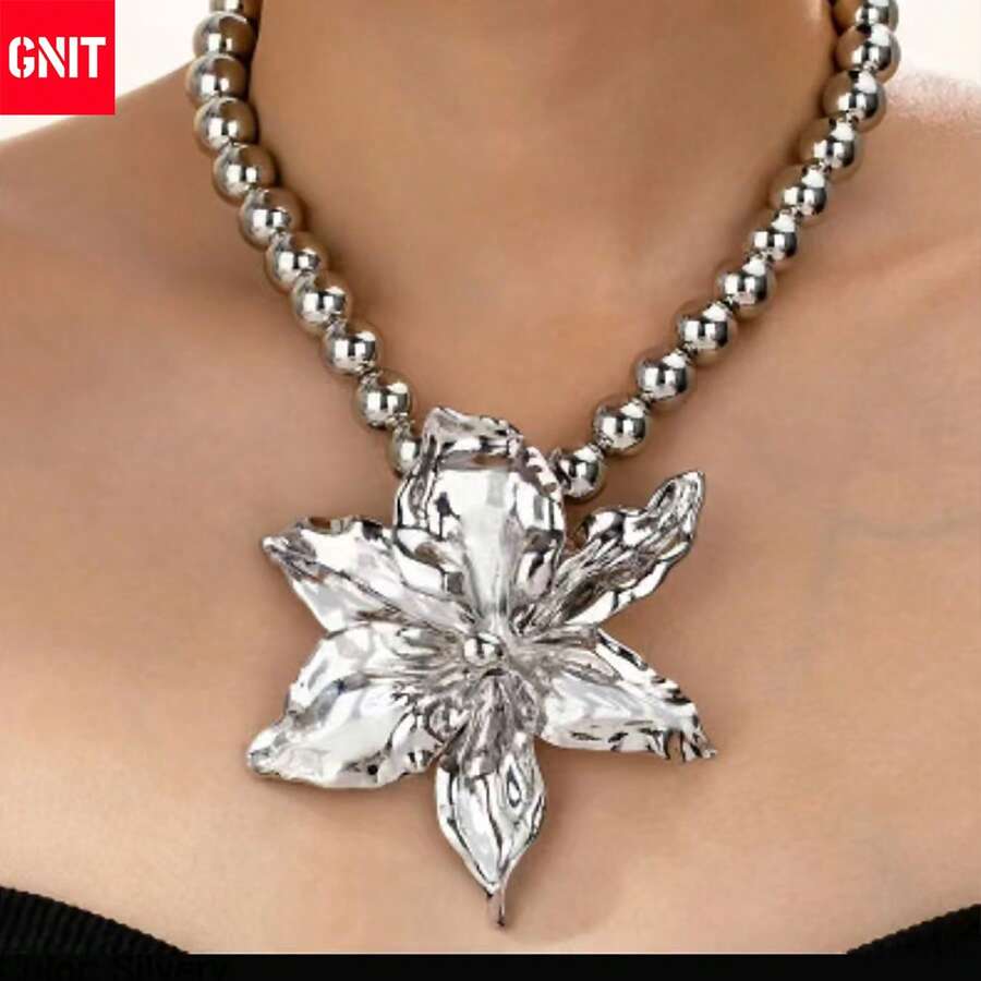GNIT 1件大号金属花朵吊坠项链，配串珠链，适合女士参加派对和晚宴。 - 銀色花 - 查看 1