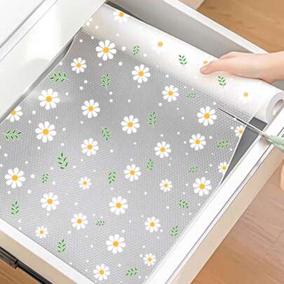 2卷花卉图案抽屉垫 - 采用多用途EVA材料制成，适用于厨房橱柜、浴室物品摆放、书桌、冰箱等。可清洁、无异味、耐油、防污、无边缘限制、易于裁剪，是厨房收纳的好帮手。