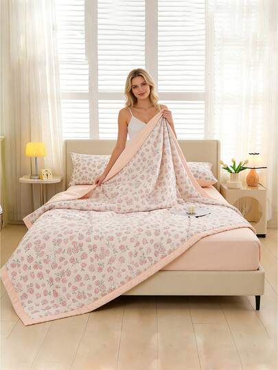 1 chiếc chăn mùa hè làm từ sợi đậu nành, chăn cách nhiệt, chất liệu thân thiện với da, mềm mại như mây, thấm hút mồ hôi, chống xù lông, nhẹ, mịn như lụa, thích hợp trang trí phòng ngủ, làm quà cưới, quà tặng Ngày Valentine, Lễ Phục Sinh, quà tặng Ngày của Mẹ, dùng được cho mọi mùa.