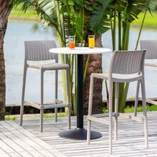 Lagoon Rue Bar Stool Set de 2 Taburete Inyectado en Polipropileno Fibra de Vidrio Protección UV Altura 75cm Apilable Respaldo y Reposapiés para Sala de Fiesta Patio Cocina y Bar - Blanco - Ver 7