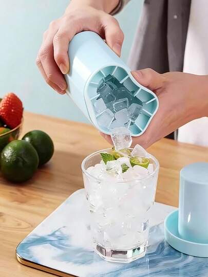 1 khay silicon di động, máy làm đá 3D hình trụ, dễ lấy đá ra, thiết kế nhiều lớp, hình xô tối giản có nắp, hộp đựng cốc đá mini. Thích hợp để làm đá viên, xô đá và cốc đá hình trụ. Có thể tái sử dụng. Lý tưởng cho gia đình, quán bar, câu lạc bộ và đồ uống mùa hè ngoài trời. Cũng thích hợp để làm các món tráng miệng đông lạnh hình tròn, dụng cụ nhà bếp, đồ dùng học tập, hộp đá mùa hè và khay đá, và các phụ kiện nhà bếp khác.