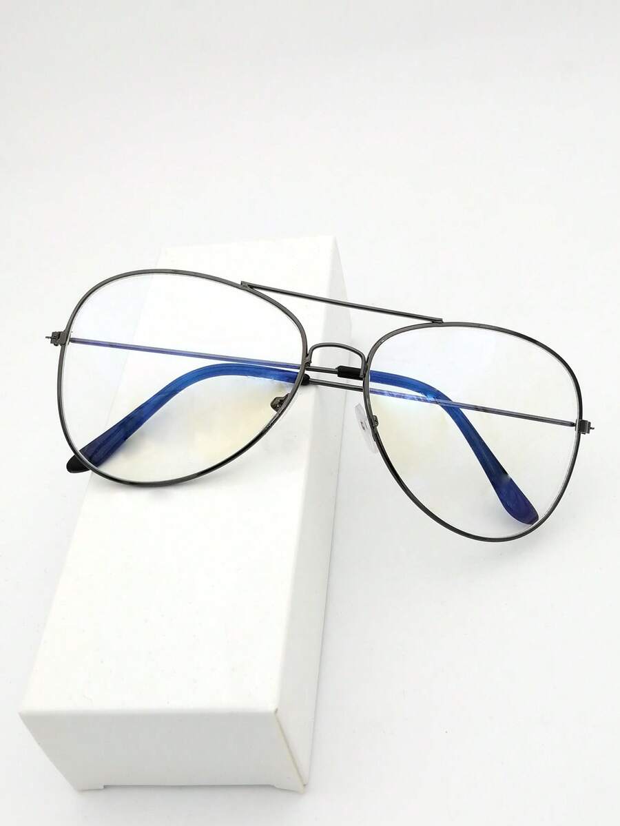 一副经典金属男士眼镜，适合日常通勤或学习休闲佩戴 - 經典款 - 查看 1