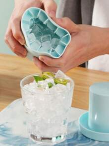 1pc Portable Silicone Ice Cube Tray, Reusable Ice Mold/Cylindrical 3D Ice Maker, Easy Release, Multi-Compartment Design, Minimalist Bucket Shape With Lid, Suitable For Making Ice Cubes, Ice Buckets And Cylindrical Ice Cups - Multicolor - View 2