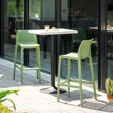 Lagoon Milos Bar Stool Set de 2 Taburete Inyectado en Polipropileno Fibra de Vidrio Protección UV Altura 75cm Apilable Respaldo y Reposapiés Sala de Fiesta Patio Cocina y Bar - Ámbar - Ver 6