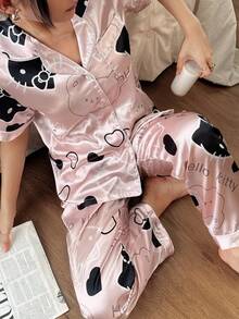Sanrio Hello Kitty 2026 短款與長款絲綢睡衣套裝，短袖前開扣翻領蝴蝶結卡通可愛款，前口袋對比滾邊設計 - 粉色 - 查看 4