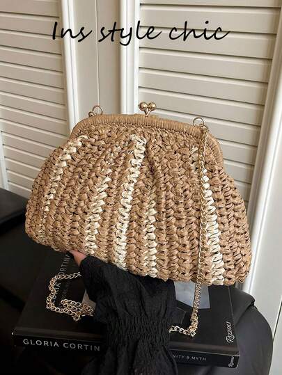 New Seaside Vacation Straw Woven Bag For Women, Forest-Style Woven Shell Bag, Casual And Versatile, Large-Capacity Crossbody Bag, Khaki With Off-White, Women's Shoulder Bag, Straw Woven Hollow Design, Clasp Closure, Top Metal Chain Design, Can Be Worn As A Shoulder Bag Or Carried By Hand, Suitable For Women's Vacations, Dates, Commuting To Work, Business Trips, Travel, Shopping, Daily Commuting, And Other Occasions.