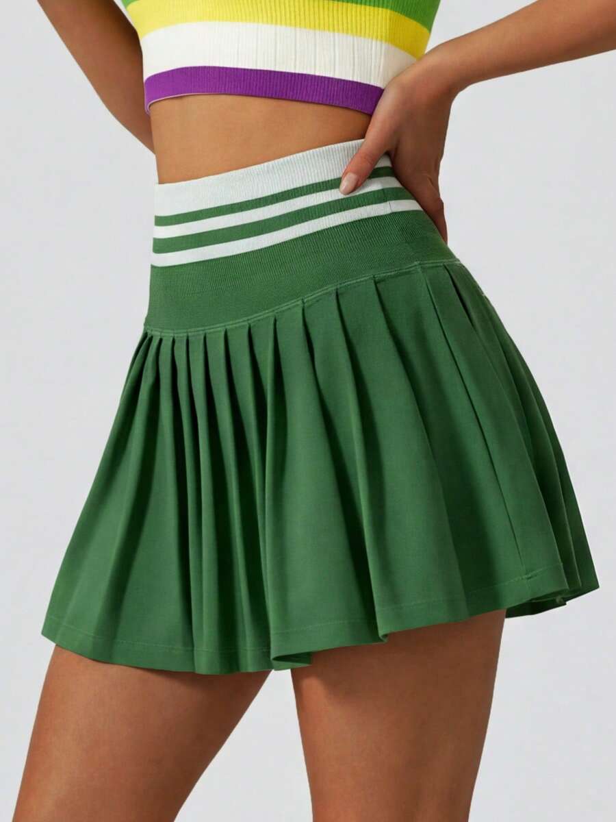 NcmRyu Conjunto feminino de shorts listrados em cores contrastantes, com cintura elástica canelada e forro, bolsos e saia de tênis esportiva. - Verde - Ver 1