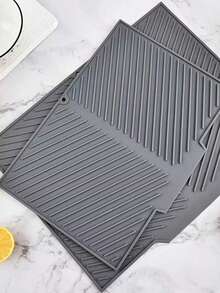 1 pieza Alfombrilla de drenaje y secado, alfombrilla de silicona antideslizante para la cocina con ranuras de drenaje, alfombrilla resistente al calor, alfombrilla para mesa de comedor, alfombrilla para escritorio, alfombrilla para escurridor de fregadero, alfombrilla de secado rápido adecuada para ollas y platos, alfombrilla protectora para encimera de cocina de alta resistencia - Multicolor - Ver 4