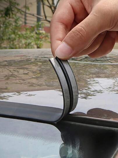 Dải bịt kín mái xe ô tô đa năng, thích hợp cho kính chắn gió, được làm bằng cao su, chống thấm nước và kín khí. Dải bịt kín hình chữ T phù hợp với cửa sổ trời nhỏ, cửa sổ trời toàn cảnh và kính chắn gió phía sau. Thiết kế tự dính được sử dụng để bảo vệ khỏi mưa và bụi bẩn trên ô tô, trang trí ngoại thất và phụ kiện ô tô. Có nhiều kích cỡ khác nhau.