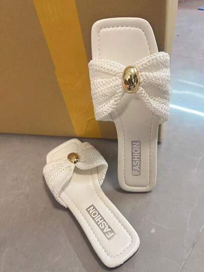 Women's Bow Metal Decor Straw Flat Sandals, Comfortable Minimalist Design, Suitable For Vacation, Beach, Home, Daily Wear, Summer White Woven Open Toe Slippers, White & Gold Metal Bow Decor Square Toe Chunky Heel Slide Sandals, Summer Party & Holiday