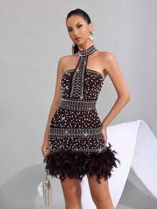 Đầm mini ôm sát gợi cảm với dây đeo mảnh, chất liệu giả lông vũ và đính cườm đá lấp lánh, thích hợp cho các buổi dạ hội, tiệc sinh nhật, lễ tốt nghiệp, lễ hội và các dịp khác. - Cà phê nâu - Xem 5