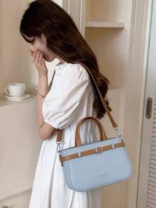 1 chiếc túi xách nữ thời trang, phối màu tương phản, kiểu đeo vai/đeo chéo đa năng, làm từ chất liệu da PU, phù hợp cho các bạn nữ trẻ - Thích hợp cho đi chơi, mua sắm, đi học, hẹn hò, làm quà tặng, đi làm, du lịch. - Màu xanh nhạt - Xem 5