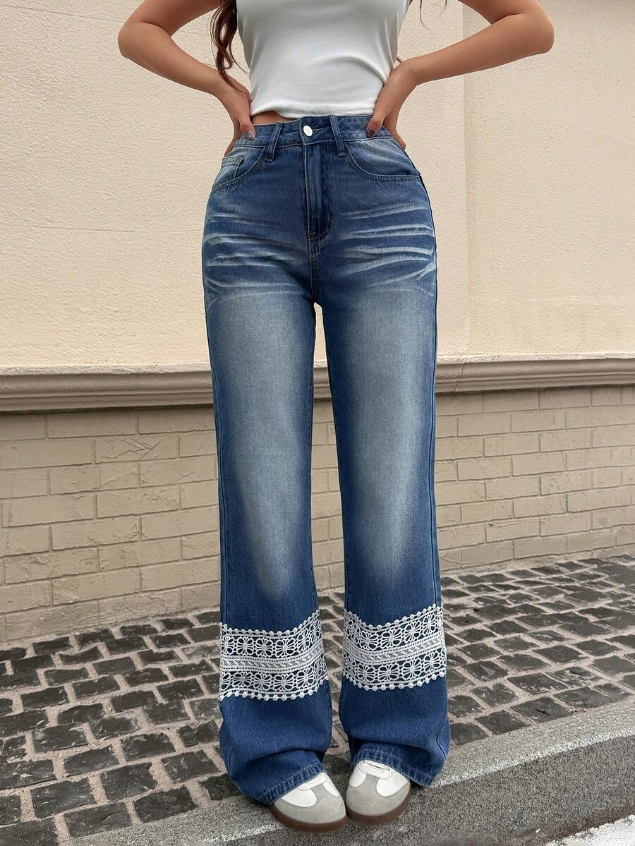 Jeans rectos de cintura alta sin estiramiento para mujer, personalizados a mano con parches de encaje desgastados - Azul lavado medio - Ver 1