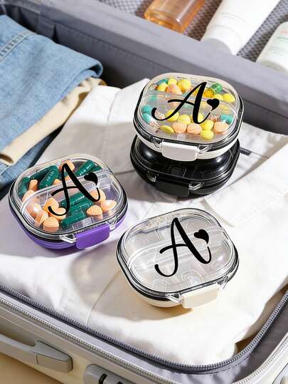 迷你便携式药盒，印有A-Z爱情字母艺术图案，美观实用，七日旅行多隔层药丸及药品包装，多功能收纳——珠宝密封收纳盒，三重密封，防水防潮，迷你防水旅行药品收纳盒，封闭式设计。