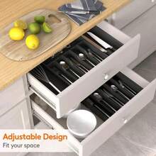 1 khay đựng dao nĩa có thể mở rộng, khay nhựa điều chỉnh được, không mùi, bề mặt nhẵn dễ lau chùi, chống thấm nước và dầu mỡ, chiều rộng có thể điều chỉnh để phù hợp với các ngăn kéo có kích thước khác nhau từ gia đình đến sử dụng thương mại, bố trí nhiều ngăn để tối đa hóa không gian ngăn kéo để đựng dao nĩa. - Nhiều màu - Xem 14