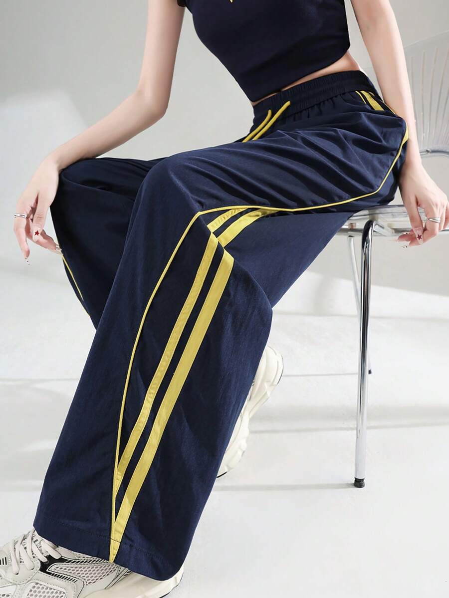 JUTU 女士宽松梭织抽绳裤,侧边条纹,撞色设计,速干,休闲,度假,街头风,夏季 - 0B67藏青拼黃 - 查看 1