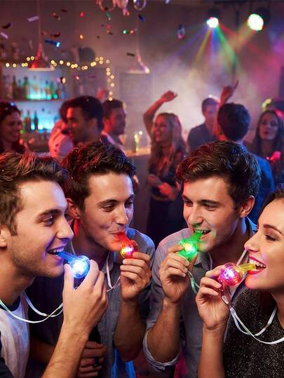 8 chiếc còi phát sáng, quà tặng tiệc tùng phát sáng trong bóng tối kèm dây đeo, còi LED nhấp nháy trong bóng tối, quà tặng phát sáng độc đáo cho tiệc sinh nhật người lớn, hộp đêm, vũ trường, lễ hội hóa trang, lễ hội âm nhạc, sự kiện thể thao, cổ vũ, cắm trại, tiệc quán bar, lễ kỷ niệm ngày lễ, đồ dùng tiệc tùng (Chỉ dành cho người lớn sử dụng)