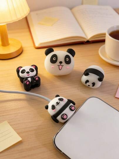 4 chiếc bảo vệ cáp hình gấu trúc dễ thương, tương thích với cáp sạc /Type-C, phụ kiện điện thoại hình gấu trúc đáng yêu giúp ngăn ngừa đứt cáp và rối dây, vật trang trí bàn làm việc dễ thương dành cho phụ nữ và trẻ em.