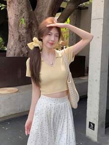 Áo dệt kim tay ngắn hở vai thiết kế xoắn, kiểu dáng tối giản, eo thắt, ôm sát, dáng lửng, thích hợp cho mùa hè. - Màu be - Xem 4