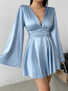 Elegant V-Neck Backless Long Sleeve Ruffle Twist Bodycon Mini Dress, Versatile & Slimming Party - Light Blue - View 5