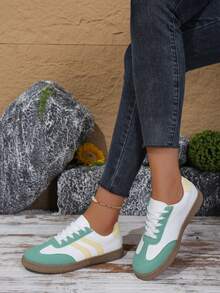 Women's New Fashion Flat Lace-Up Geometric Pattern Casual Shoes, Color Block Low-Top Sneakers For Campus, Street, Outdoor, Daily Commute, Versatile & Comfortable - Green - View 3