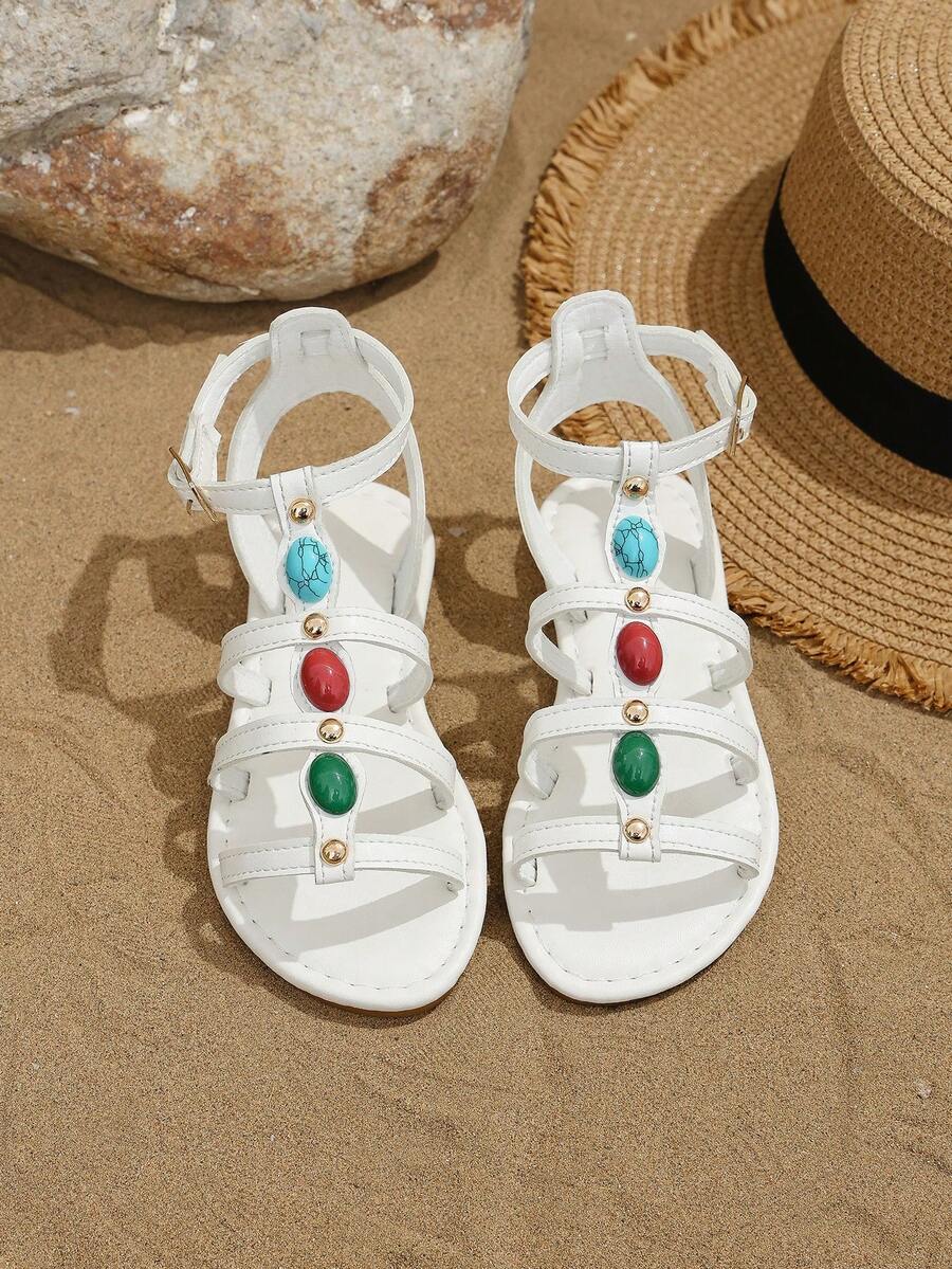 1 Pasang Sandal Musim Panas Anak-Anak Gaya Romawi dengan Hiasan Batu Permata Warna-warni, Sandal Pantai Putih Bohemian, Sandal Gaya Eksotis Retro dengan Dekorasi Paku Keling Logam Emas, Gesper yang Dapat Diatur, Cocok untuk Liburan, Perjalanan, dan Padu Padan Pakaian - Putih - View 1