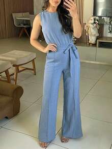 女士无袖方领上衣搭配休闲喇叭裤套装，收腰设计，简约时尚，适合日常及办公穿着，夏季皆宜。 - 淺藍 - 查看 4