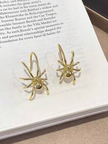 1Pair Gold Tone Realistic Spider Stud Earrings, Punk Gothic Charm Earrings For Teen Girls Boys, Halloween Birthday Holiday Gift Accessory - Simulated Spider Ear Hook - View 7