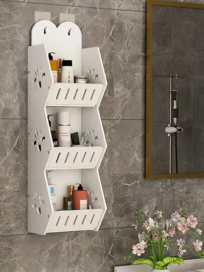 1 chiếc kệ đựng đồ nhà tắm treo tường bằng nhựa màu trắng có móc. Kệ đựng đồ nhà tắm treo tường đa chức năng, chống ẩm, dung tích lớn, đựng đồ dùng nhà tắm, thiết kế nhiều tầng, chống thấm nước. Thích hợp để đựng đồ dùng vệ sinh cá nhân, mỹ phẩm và bàn chải đánh răng.