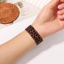 适用于 40mm、41mm、42mm、44mm、45mm、46mm、49mm 的磁吸式表带和保护壳，男女通用不锈钢米兰尼斯编织表带，为 Ultra SE 11/10/9/8/7/6/5/4/3/2/1 系列提供全面保护 - 豹紋 - 查看 6