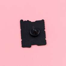 “不，你不能离开AMA，你在这里工作。”珐琅胸针，自嘲语录，松树图案，翻领别针，徽章，时尚珠宝礼品 - 黑色 - 查看 8