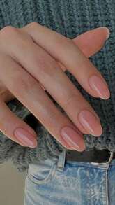COSMI MILANO ONE PIECE 8ML UK MADE GLOSSY NAIL POLISH WITH A MOISTURIZING AND NOURISHING NAIL TREATMENT AND A PROFESSIONAL SALON GLOSS FINISH. WITH A HIGH-GLOSS GLASS EFFECT, NATURAL CLEAR GEL, LONG-LASTING, QUICK-DRYING FOR STYLISH AND PROFESSIONAL NAIL CARE. - MALIBU 213 - 查看 2
