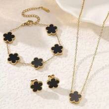 Bộ trang sức 3 món hình hoa cỏ bốn lá, vòng cổ, vòng tay và bông tai, đa năng, mang lại may mắn. Bộ gồm vòng tay, vòng cổ và bông tai hình hoa bốn lá năm cánh, rất tiện dụng. - Bộ 3 lá cỏ năm lá - Xem 8