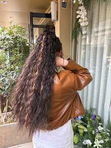 WaveTrip Ss Style Inspo 女士度假穿搭夏季穿搭 24 英寸渐变波浪爪形马尾夹式耐热合成假发，适合女性、女孩、派对和日常使用 - 挑染棕色 - 查看 5