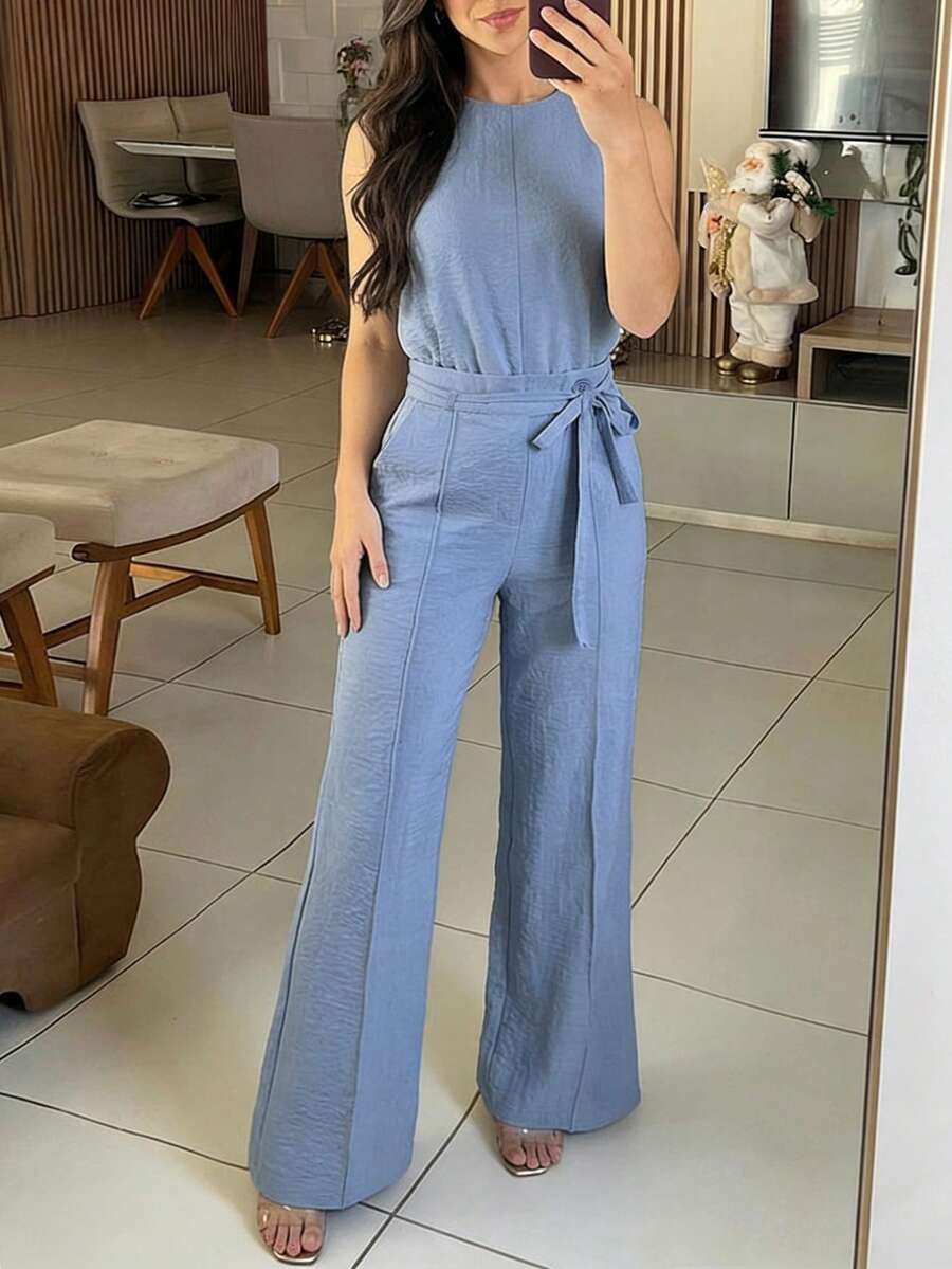 女士无袖方领上衣搭配休闲喇叭裤套装，收腰设计，简约时尚，适合日常及办公穿着，夏季皆宜。 - 淺藍 - 查看 1