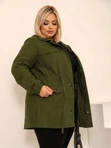 Plus Size Winter Overcoat In Bengaline Fabric With Drawstring, Zipper, And Button Closure. This Winter Parka Coat/Blouse Is Perfect For Sizes G1, G2, And G3. - 軍綠色 - 查看 3