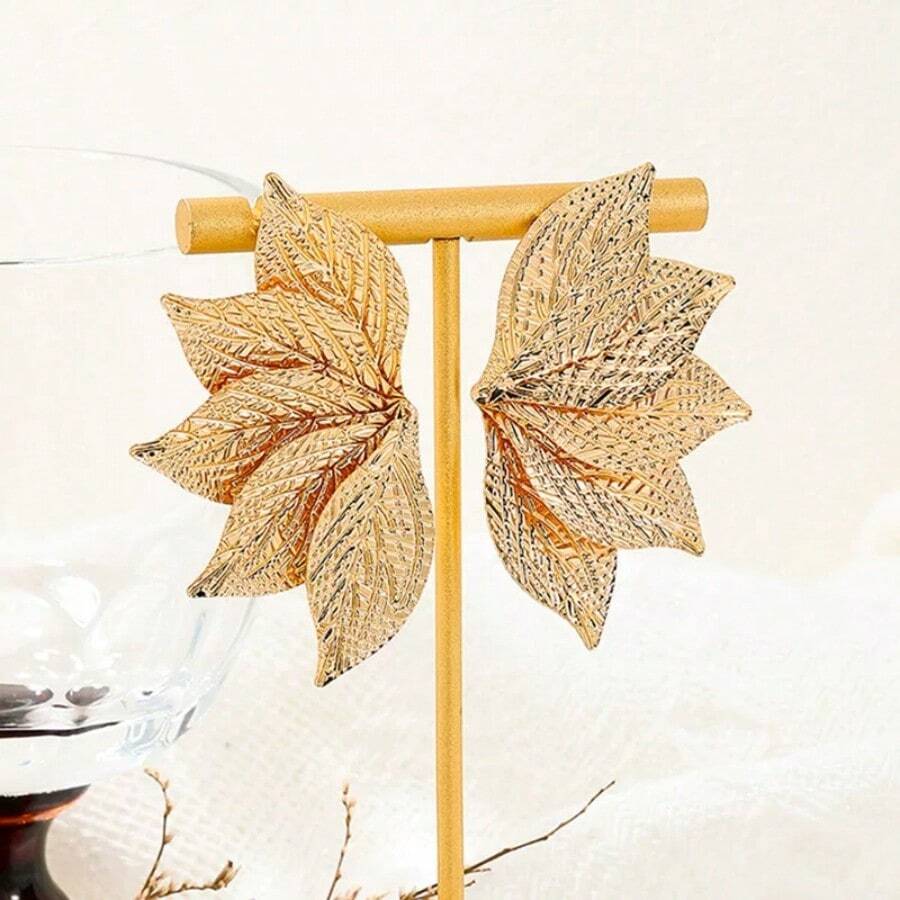 Sophisticated Luxury Earrings With An Exaggerated Leaf Texture For Women, Modern And Versatile, Elegant Flower Earrings. - 金色 - 查看 1