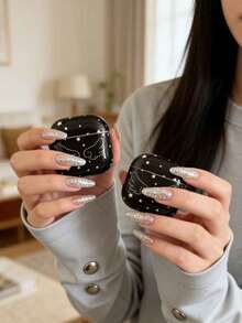 1 chiếc ốp tai nghe Niche Vintage thiết kế hình ngôi sao và cánh thiên thần có móc, tương thích với thế hệ thứ 2, màu đen, thiết kế tối giản sáng tạo, bảo vệ tai nghe tương thích với Pro thế hệ thứ 3, Apple thế hệ thứ 4. - màu đen - Xem 2