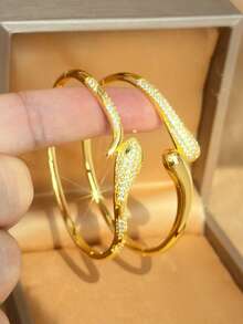 Conjunto de pulseiras em formato de cobra com zircônias cravejadas e banho de ouro 18K | Pulseira luxuosa com cabeça e cauda curva de cobra | Joias da moda em estilo boêmio, perfeitas para casamentos, festas, uso diário, férias, praia e festivais | Presente ideal para madrinhas, Dia dos Namorados, aniversários, Natal e outras ocasiões especiais. - Multicolorido - Ver 3