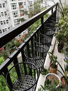 Estantería colgante de macetas de flores de hierro forjado con ganchos, soporte colgante de cestas de plantas de metal, estantería colgante de flores, adecuada para vallas, patios, balcones y plantas de exterior; estantería de barandilla de hierro redonda para macetas de suculentas y plantas verdes de balcón - A - Ver 5