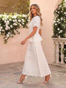 Women's Round Neck 3D Floral Decor Top And Skirt Fashion Date Outfit Set - Apricot - View 3