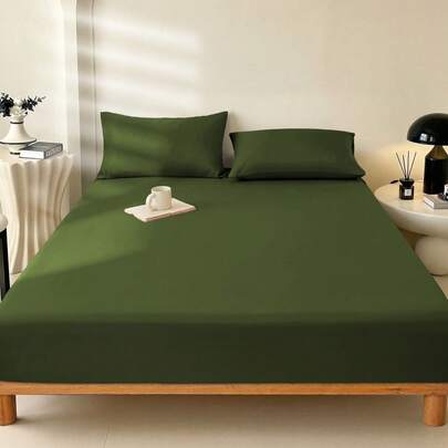 1 tấm ga trải giường màu xanh quân đội trơn, tấm bảo vệ nệm, phù hợp với mọi kích cỡ giường - đơn, đôi, cỡ queen, độ sâu túi lên đến 30cm, mềm mại và thoáng khí, chống nhăn, giúp ngủ ngon hơn, có thể giặt máy.