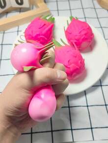 1/2个趣味火龙果挤压玩具，柔软挤压减压，办公室和家庭趣味玩具，圣诞节和新年节日礼物 - 彩色 - 查看 4