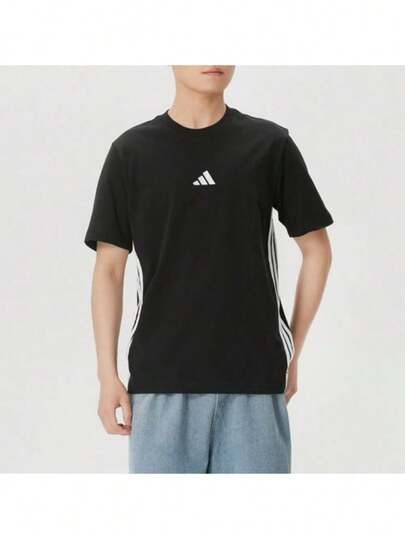 Adidas男裝上衣2026春季新款運動休閒小LOGO三條紋舒適透氣圓領短袖T卹JD1906